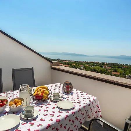 2 Bedroom Stunning In Rijeka