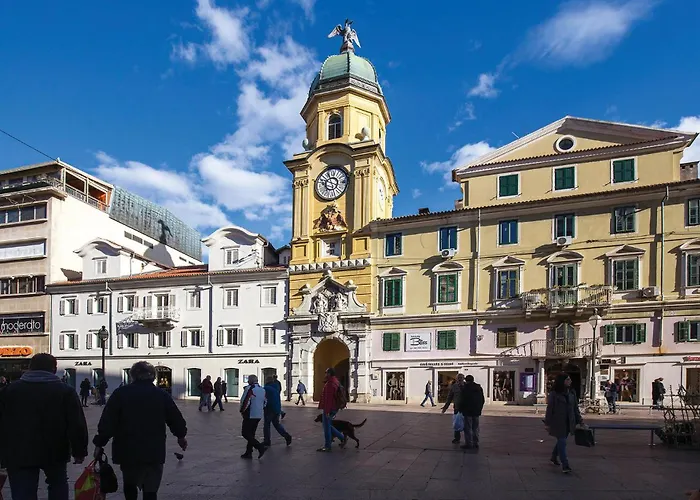 Apartment 2 Bedroom Stunning In Rijeka