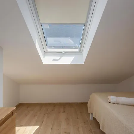 In With House Sea View *