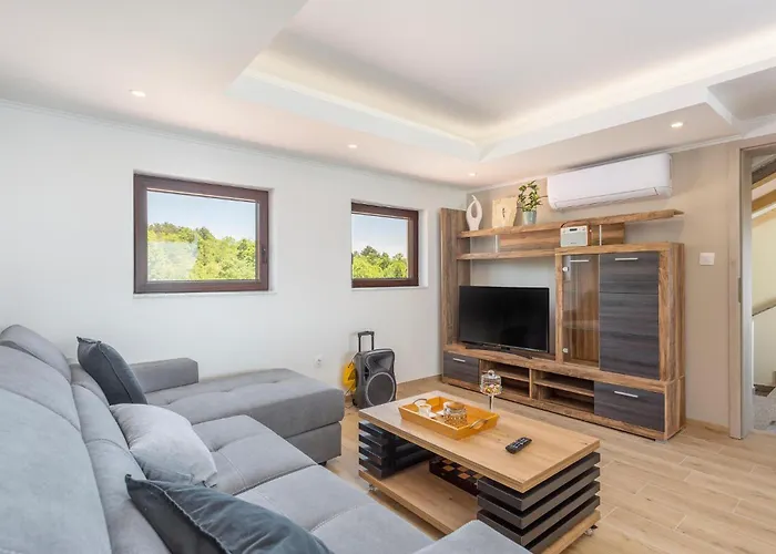 Lägenhet 2 Bedroom Stunning In Rijeka